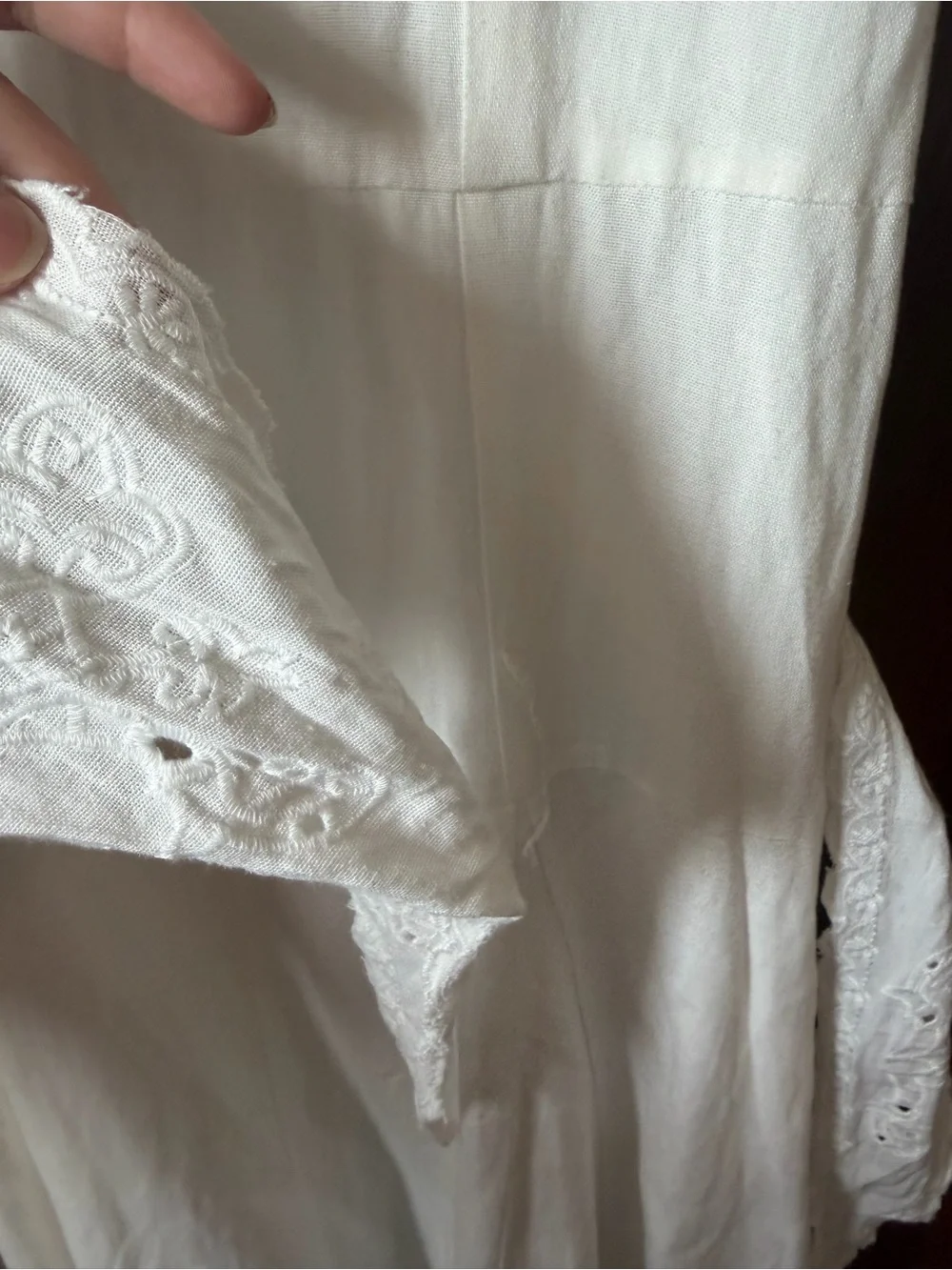 Embroidered Handkerchief Midi Dress
MANGO US 8 White - Picture 9 of 10
